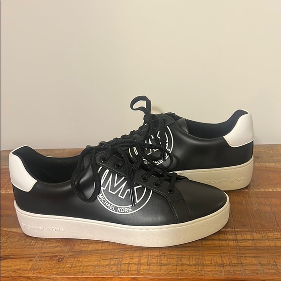 Michael Kors Black and White Sneakers, Women’s Size 8 - Picture 1 of 8